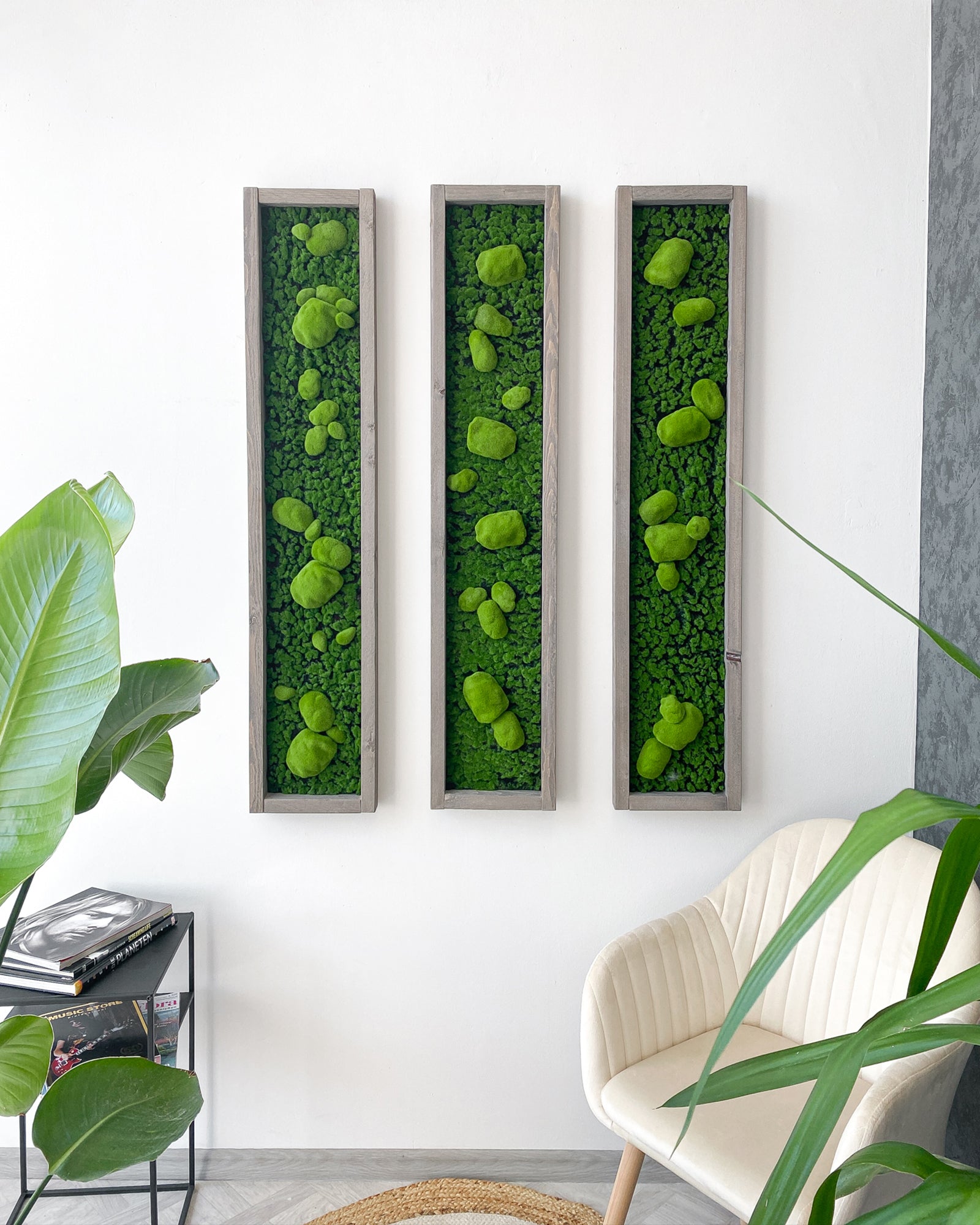 Moosbild/Mooswand/Mooswandkunst "GREEN BUNS" aus Realtouch Kunstmoss mit Fichtenholzrahmen