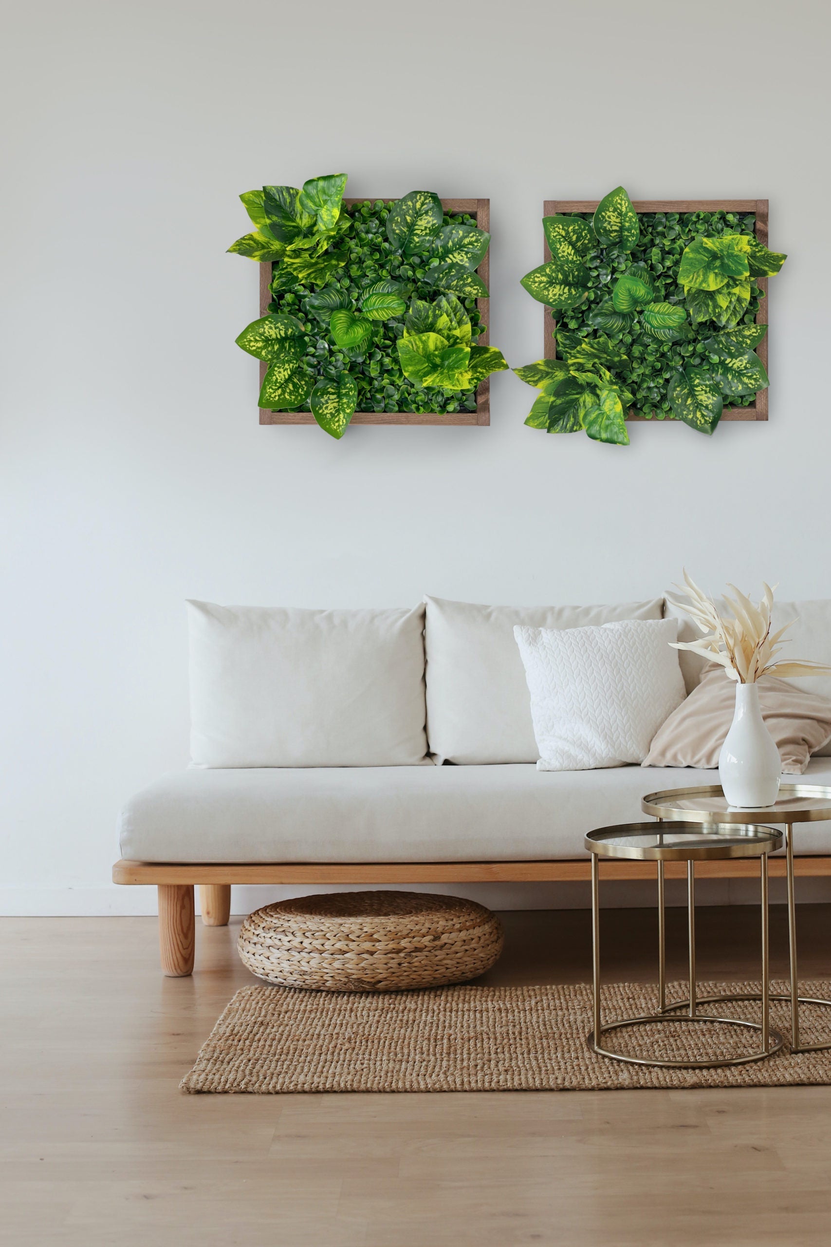 Plantframe/Pflanzenwand/Mooswand "CALI" aus Realtouch Kunstpflanzen mit Fichtenholzrahmen